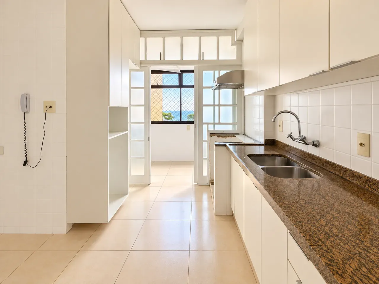 Apartamento de 3 quartos com closet — photo 10