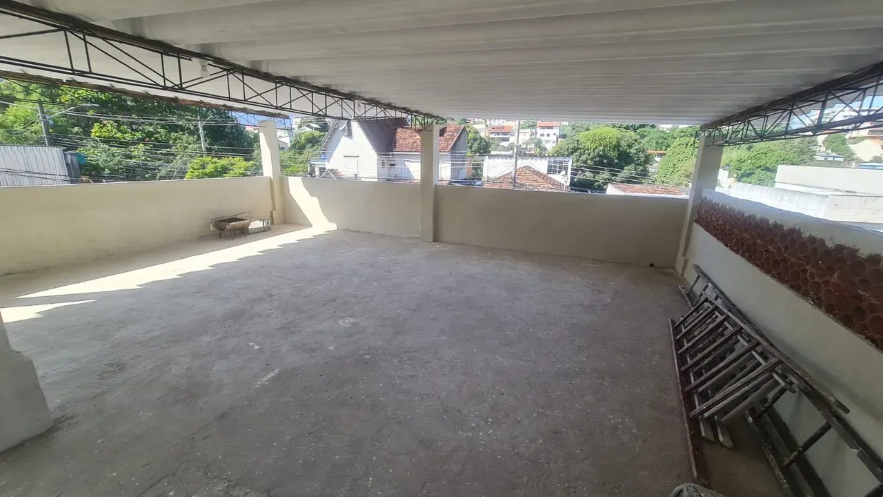 Rental house with 4 bedrooms and 4 bathrooms — photo 32