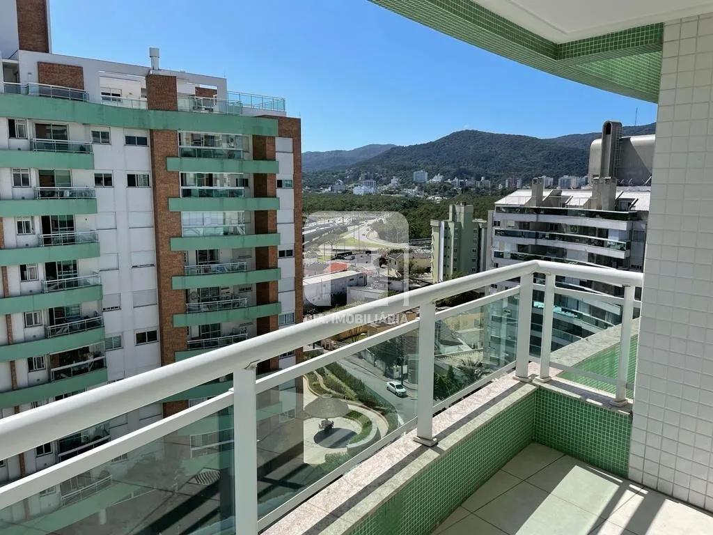 2-bedroom apartment with en-suite, balcony and garden
