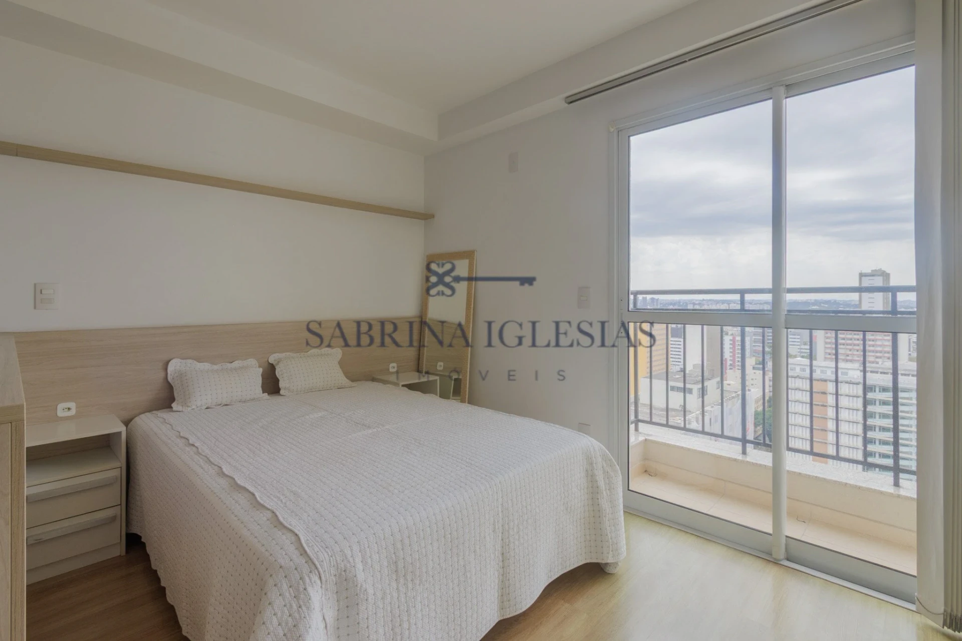 Apartamento mobiliado de 1 quarto com vaga e 46 m² — photo 3