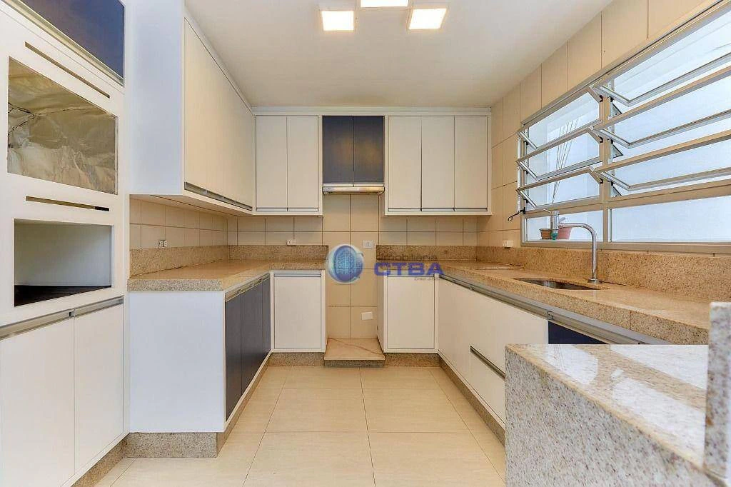 House, 164 m², with wood or laminate floors — photo 14