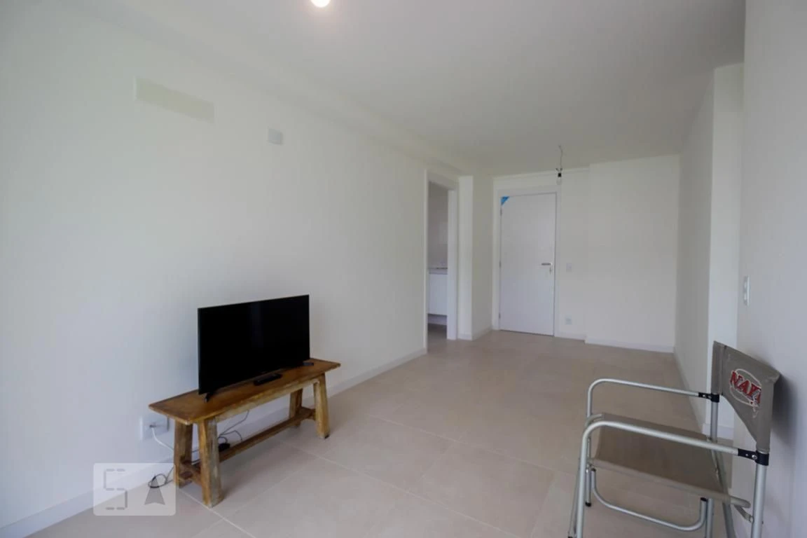 2-bedroom apartment with a mountain view — photo 13