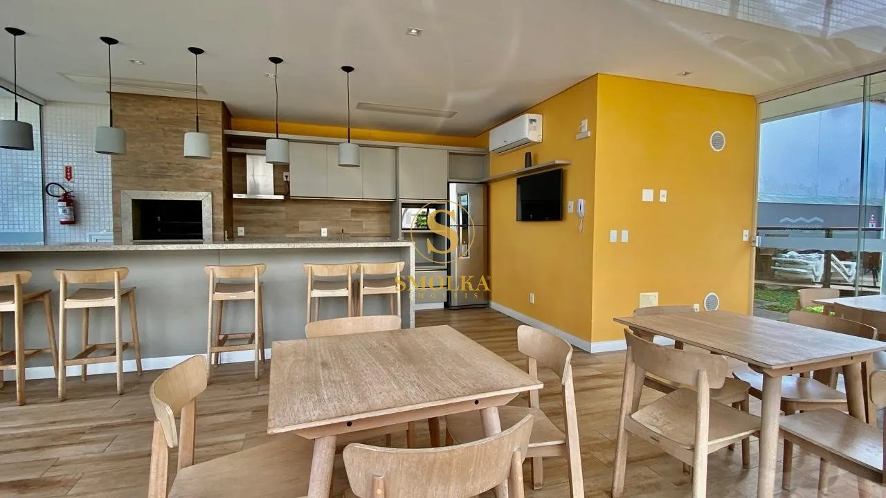 Departamento con balcón cerrado con vidrio en Florianópolis — photo 27