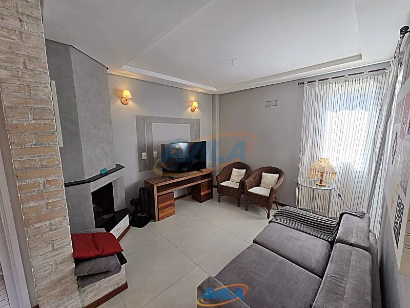 Casa amueblada con 4 dormitorios y cocina abierta