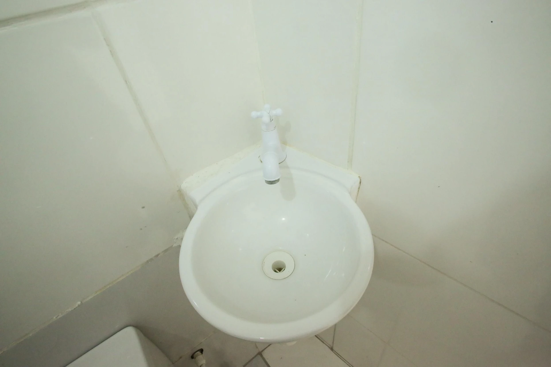 Unfurnished studio with 1 bedroom and 2 bathrooms — photo 13