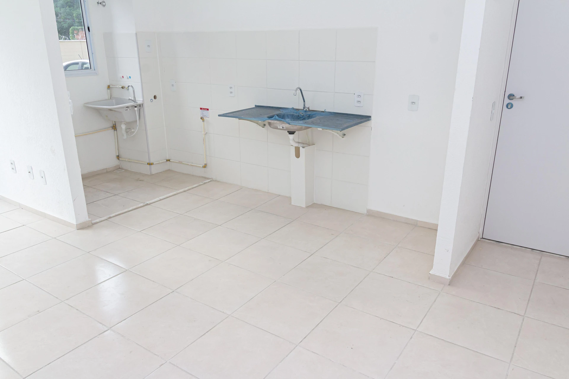 Apartamento de 2 habitaciones con balcón y jardín privado — photo 24