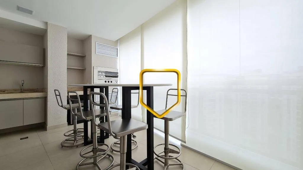 Furnished apartment with 3 en-suite bedrooms and 147 m² — photo 32
