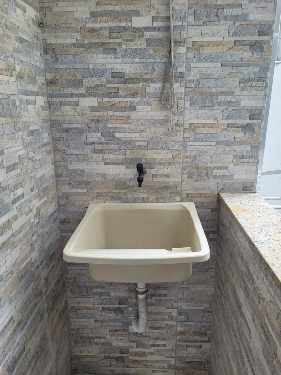 Apartamento com 2 quartos e cozinha separada — photo 15
