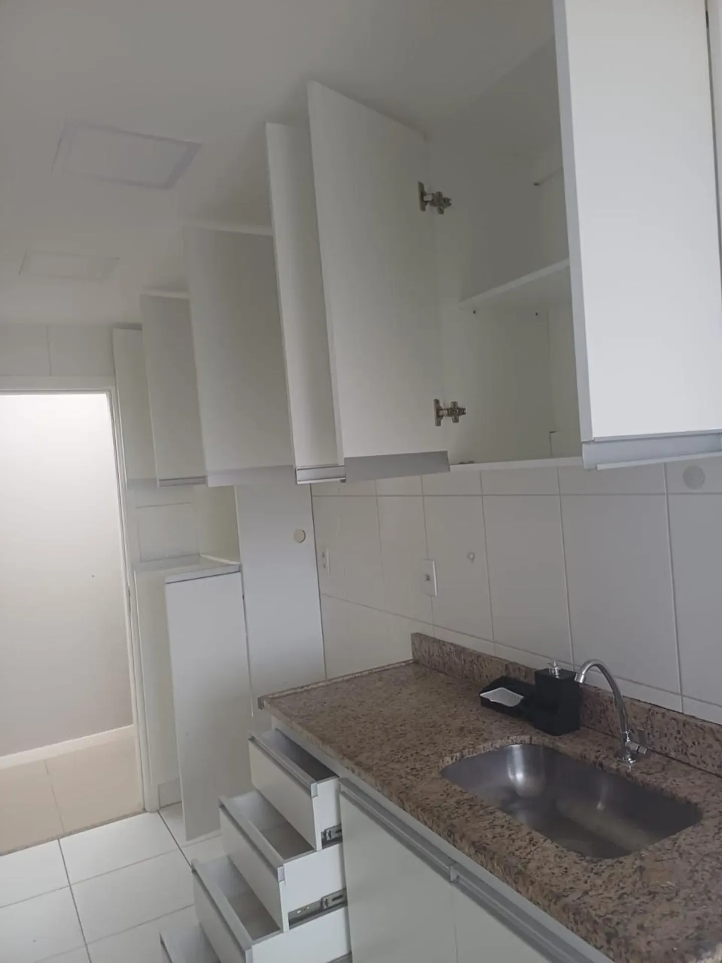 Apartamento com 4 quartos e 3 banheiros — photo 3