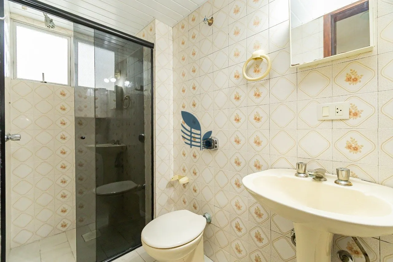 Apartment on the 15th floor with wood or laminate floors — photo 8