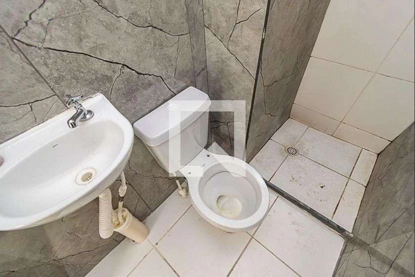 Apartamento de 2 quartos com armários na cozinha — photo 10