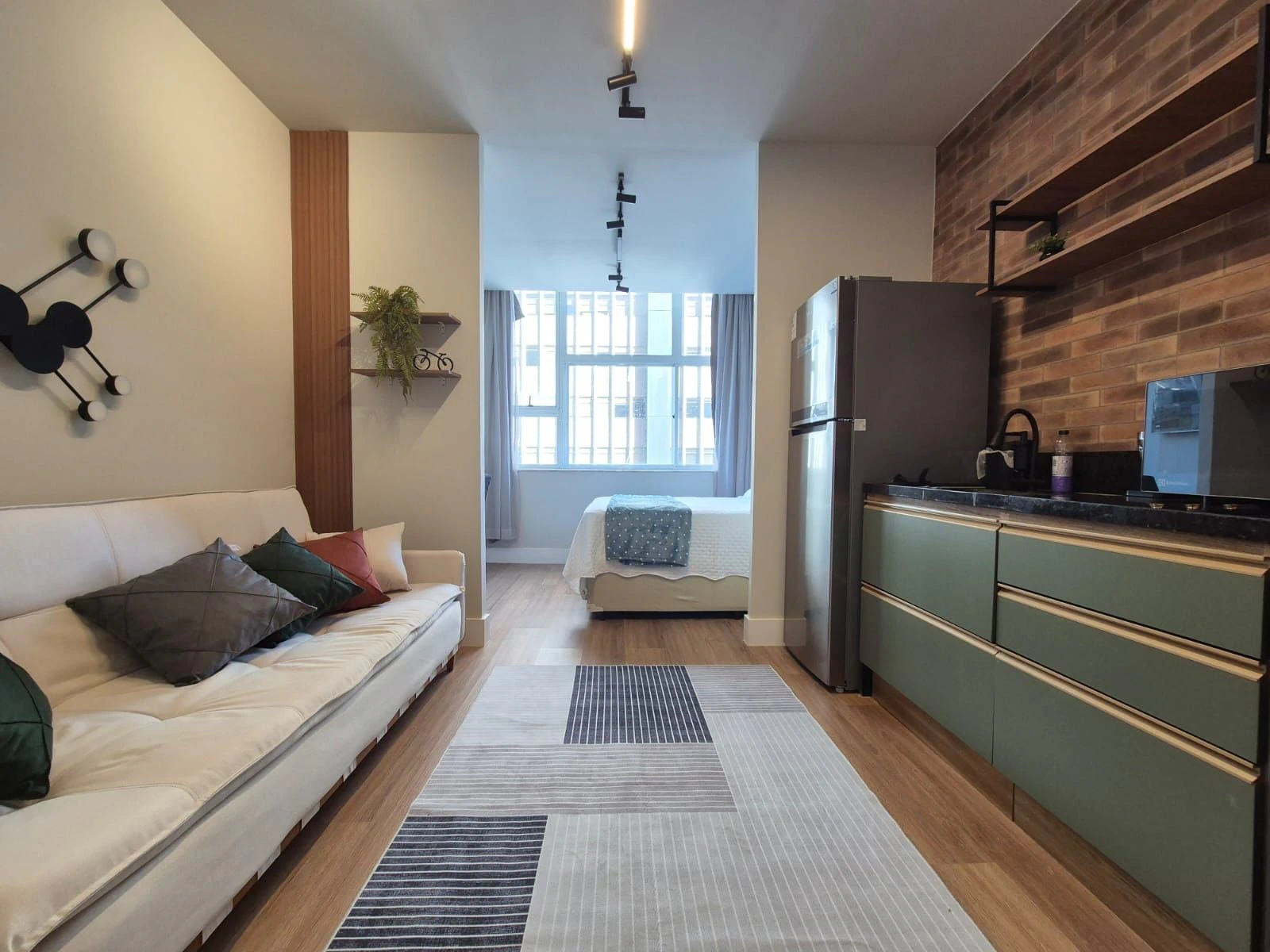Furnished 30 m² apartment with an open-plan kitchen — photo 7