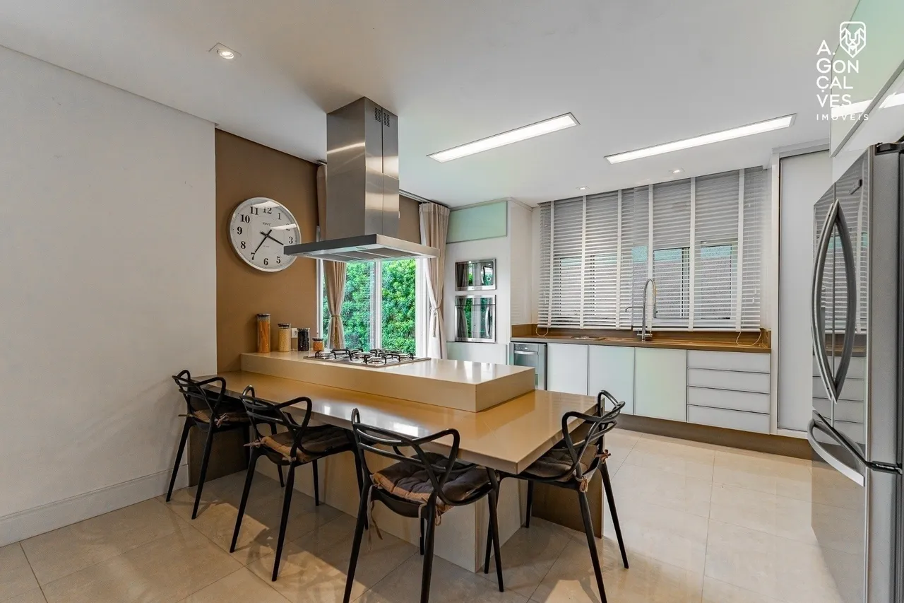Furnished 3-bedroom house with 5 bathrooms — photo 3