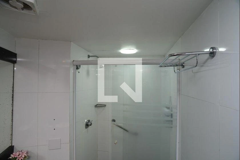 Furnished 1-bedroom apartment with a balcony — photo 16
