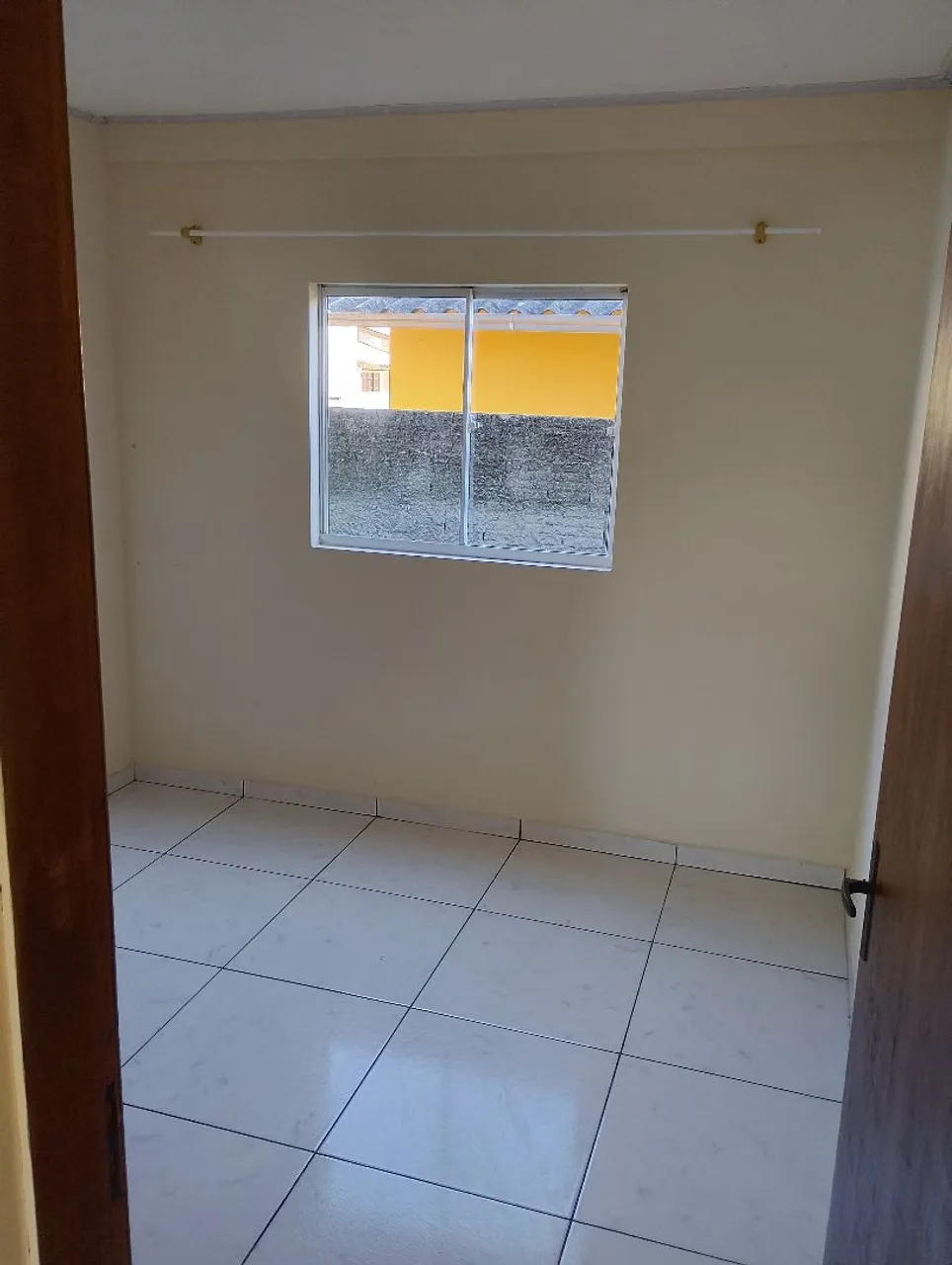Unfurnished apartment with 1 bedroom, 1 bathroom — photo 3