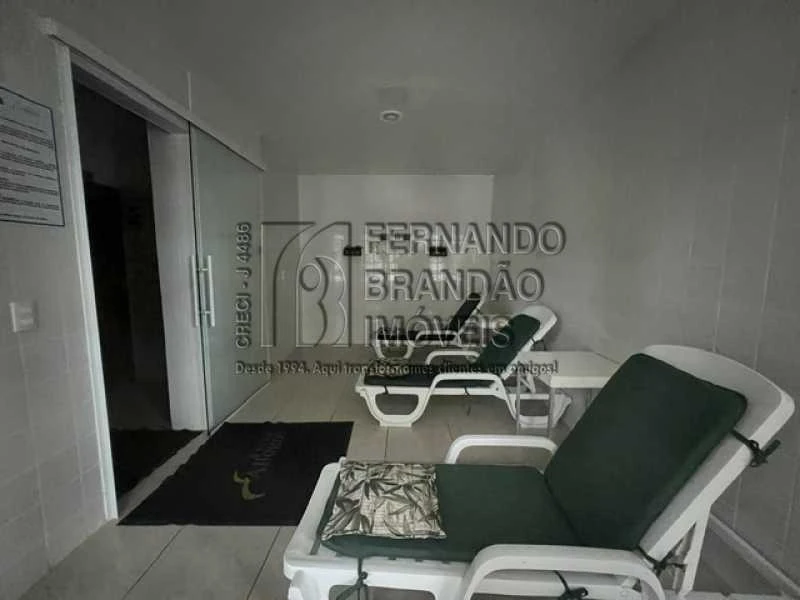 Glass-enclosed balcony in a 3-bedroom apartment, 91 m² — photo 19