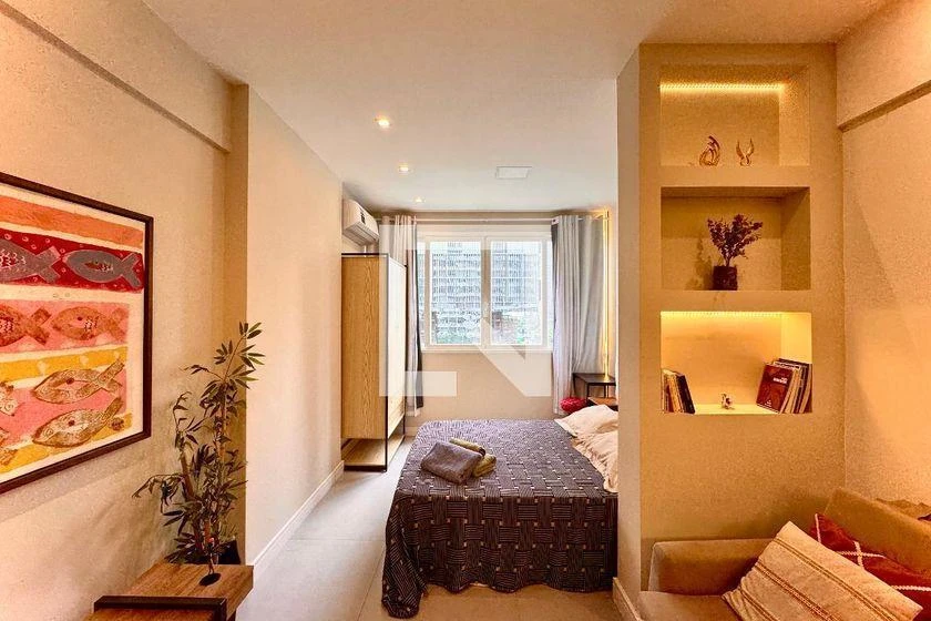 One-bedroom apartment with a washing machine — photo 11