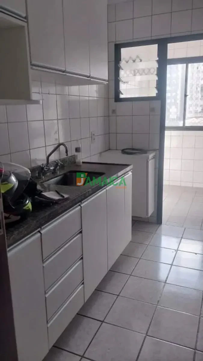 3-bedroom apartment, 1 with its own bathroom, 74 m² — photo 2