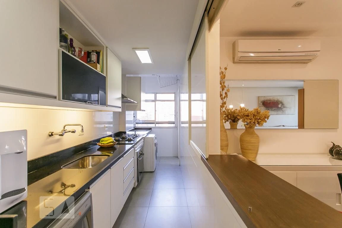 2-bedroom apartment with a water view in Rio de Janeiro — photo 34