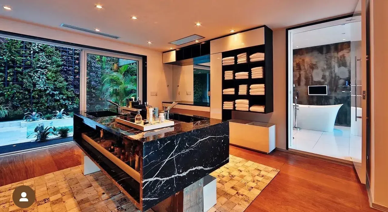 Casa amueblada con 5 dormitorios y vista desde las ventanas — photo 7