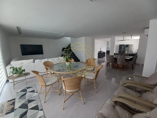 Furnished penthouse with 4 suites and 400 m²