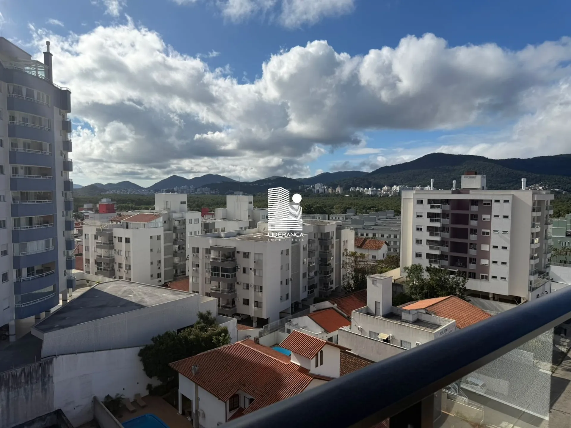 Furnished studio with 24 m², 1 bedroom and 1 bathroom — photo 4