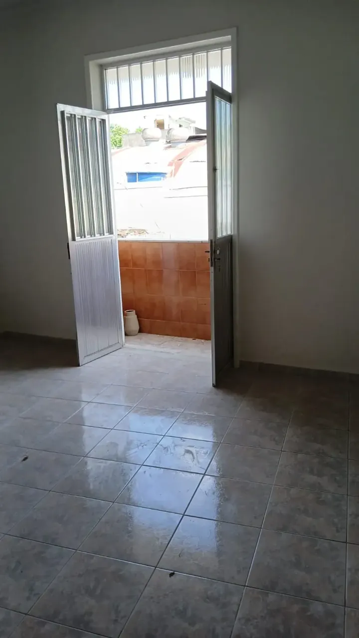 Apartamento sem mobília com 2 quartos e 1 banheiro — photo 4