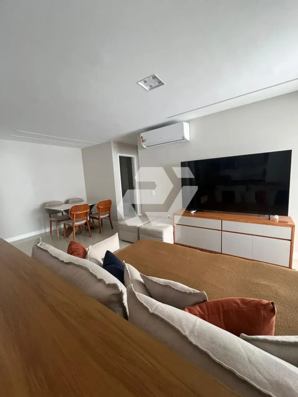 Furnished apartment with open-plan kitchen and 2 bedrooms — photo 6