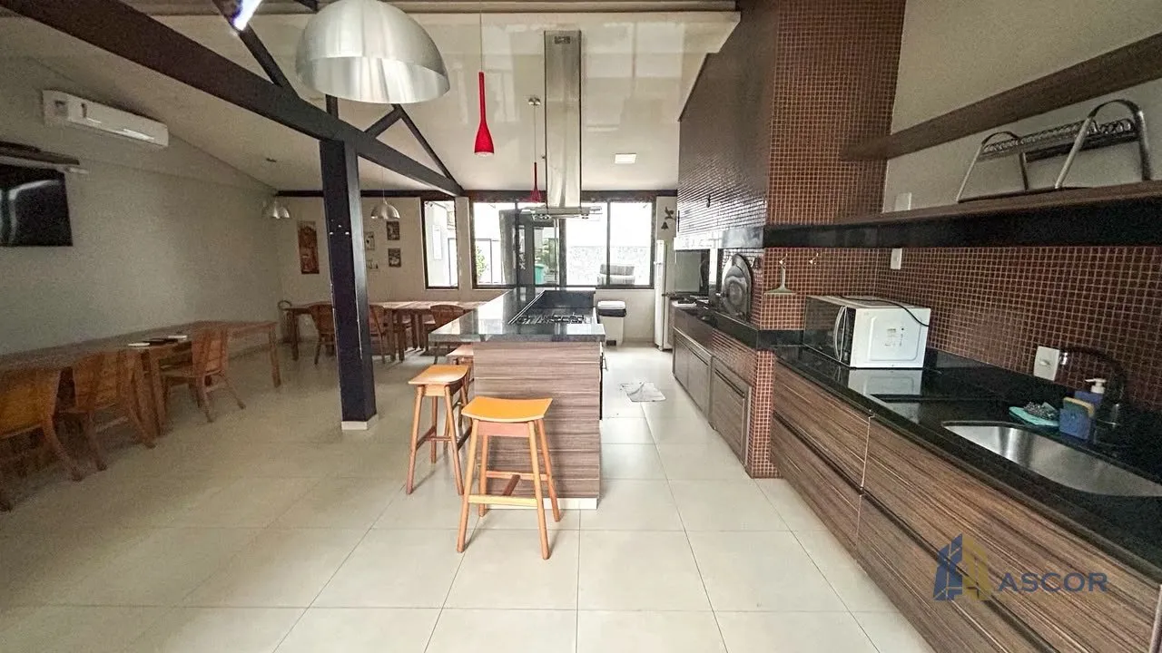 3-bedroom apartment with a bathtub in Florianópolis — photo 31