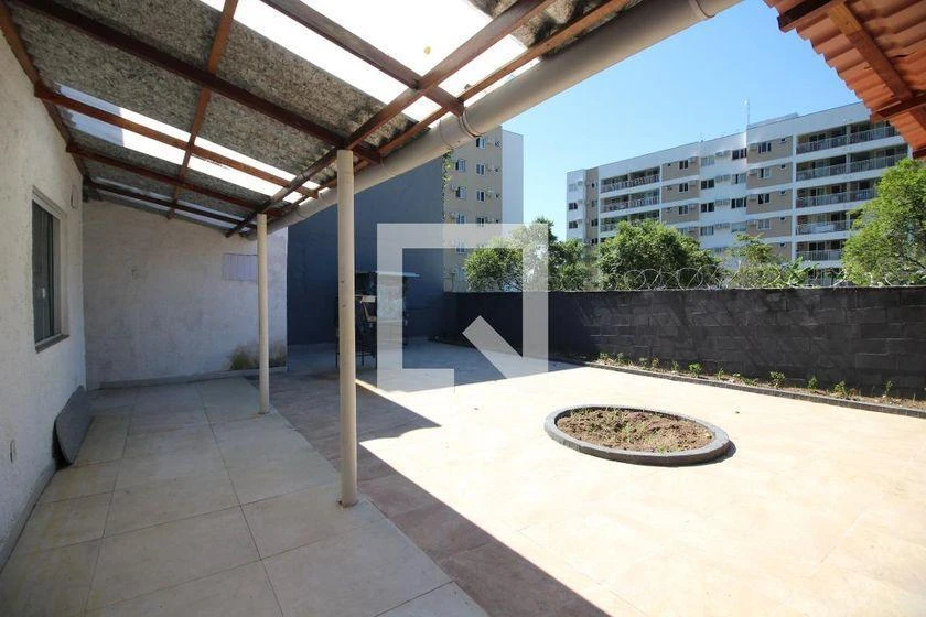 Rental house with 4 bedrooms and 340 m² — photo 50