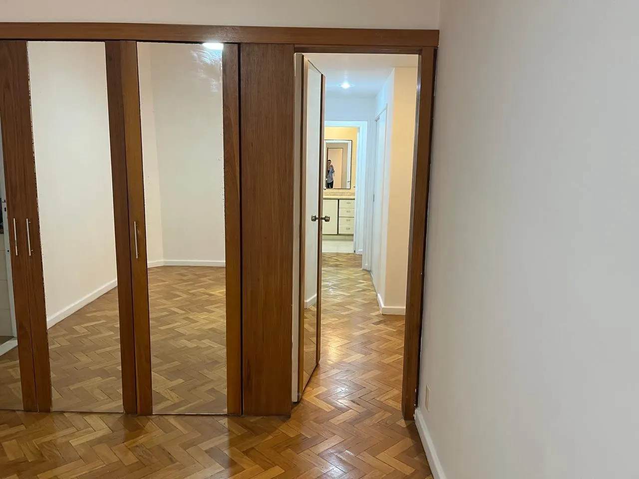 Apartamento, 122 m², com piso de madeira ou laminado — photo 15
