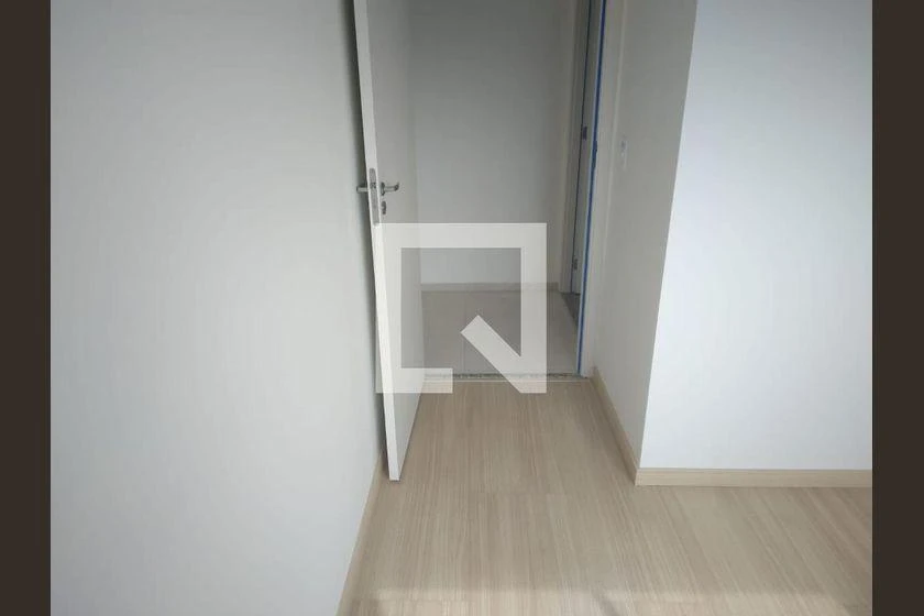 Apartamento de 2 quartos com cozinha fechada e 45 m² — photo 34