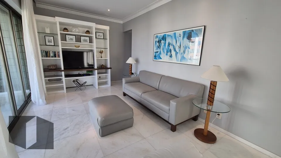 Unfurnished 2-bedroom, 2-bath apartment with parking — photo 3