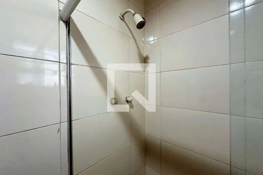 Apartamento de 3 quartos com cozinha separada e 70 m² — photo 17