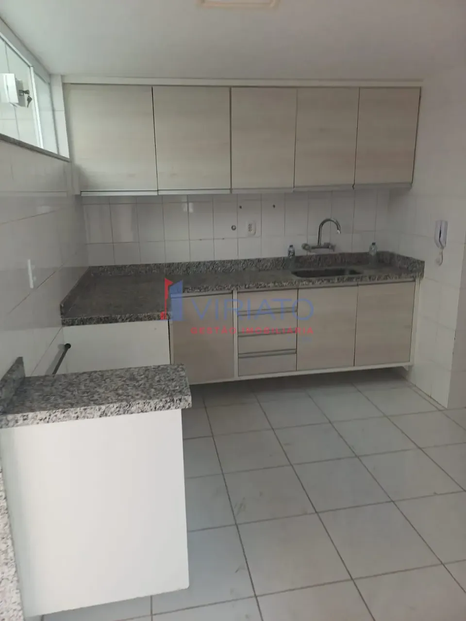 Unfurnished apartment with air conditioning and 4 bedrooms — photo 2