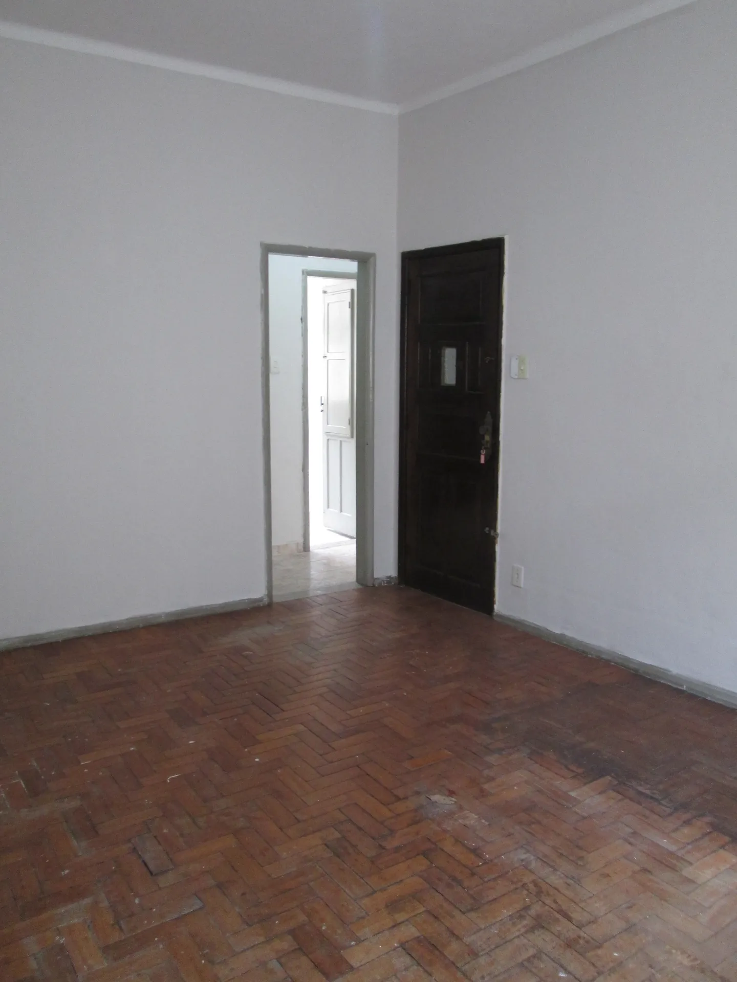 Apartment, 74 m², with wood or laminate floors — photo 9