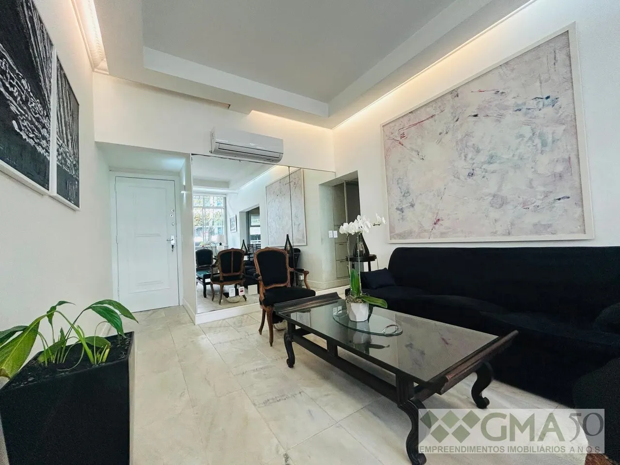 Air-conditioned apartment with 2 bedrooms and 3 bathrooms — photo 11