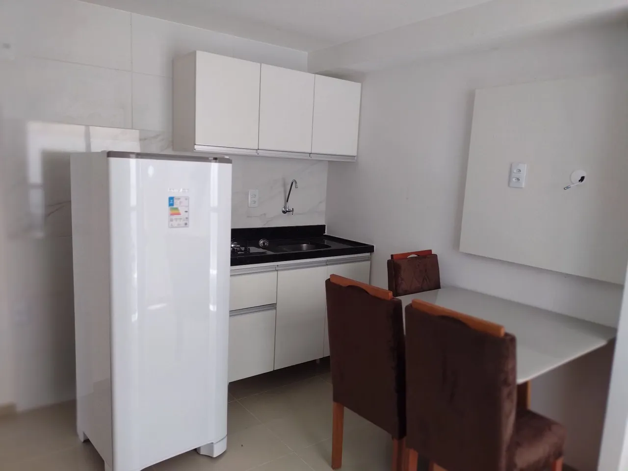 Kitnet mobiliada com cozinha integrada e 1 quarto — photo 7