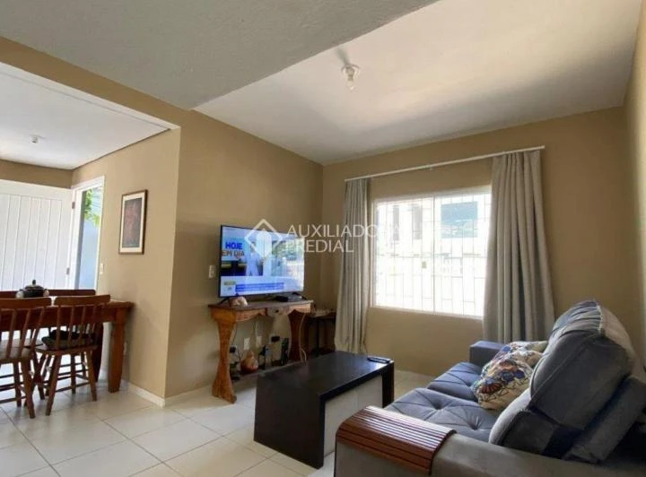 200 m² house with 3 bedrooms, 3 baths, 3 parking — photo 7