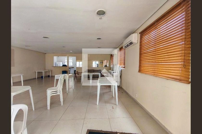 2-bedroom apartment in a building with a pool — photo 45