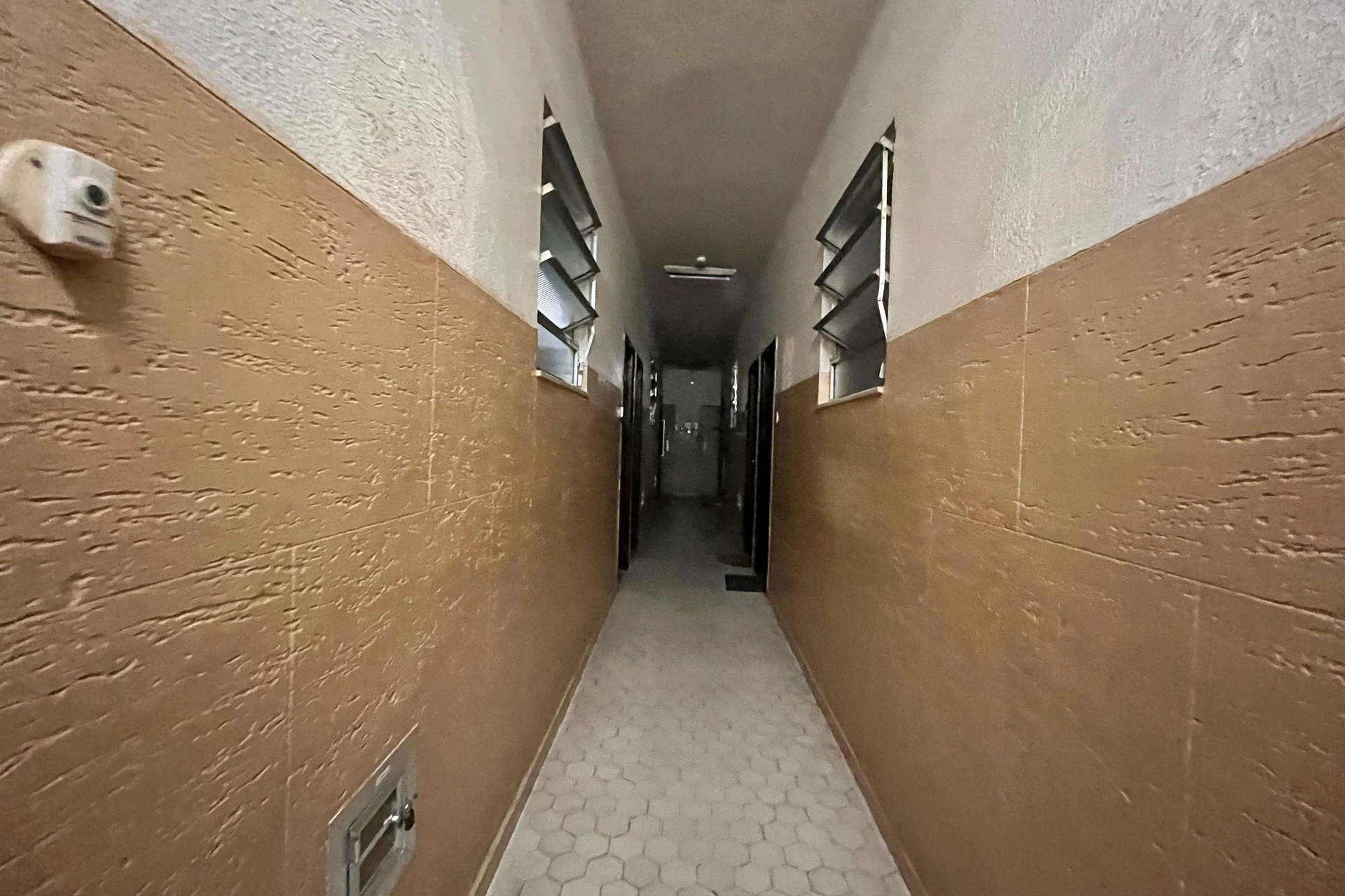 Дерев'яна підлога або ламінат та 1 спальня: квартира 31 м² — photo 22