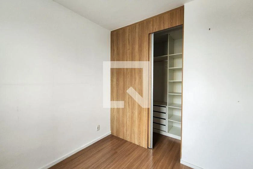 2-bedroom apartment in a building with a gym — photo 37