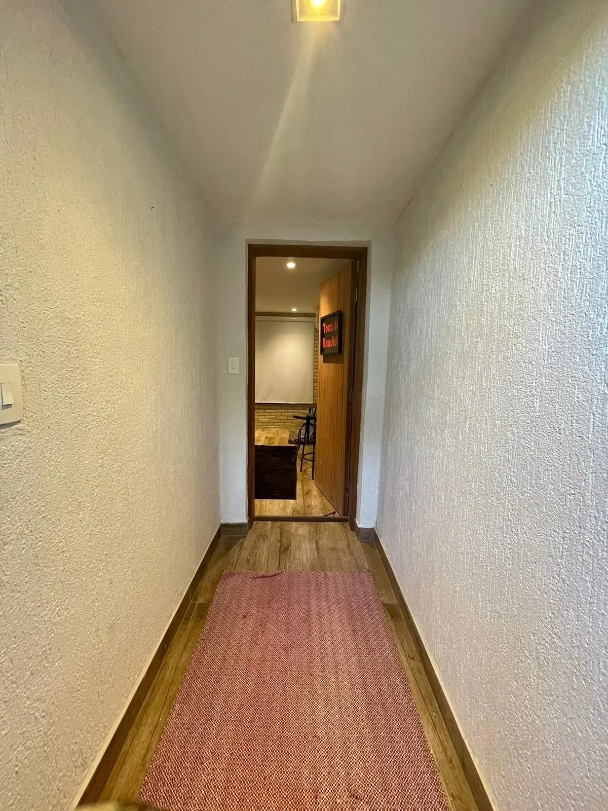 4-bedroom apartment with a grill on the balcony — photo 49