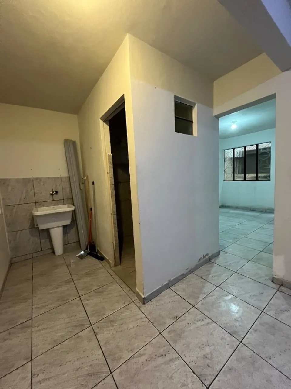 House with a separate kitchen and gas stove — photo 6
