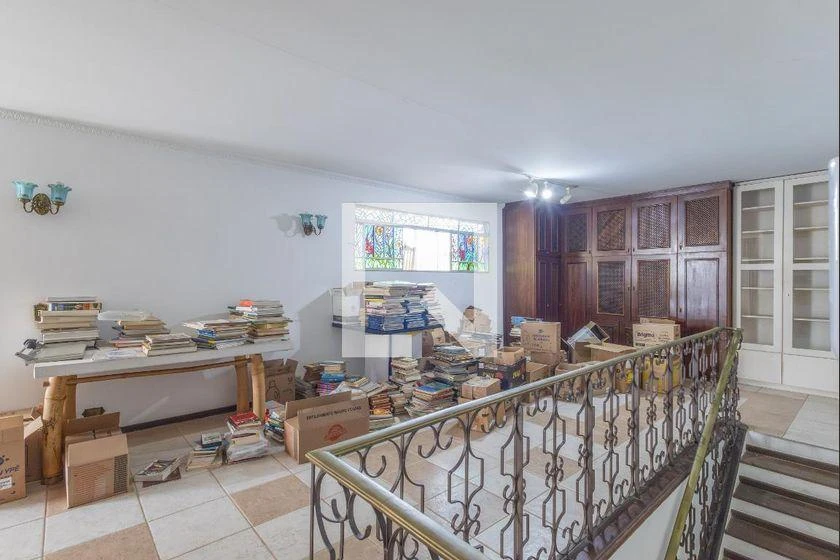Apartamento com 4 quartos, cozinha com fogão a gás e varanda — photo 36