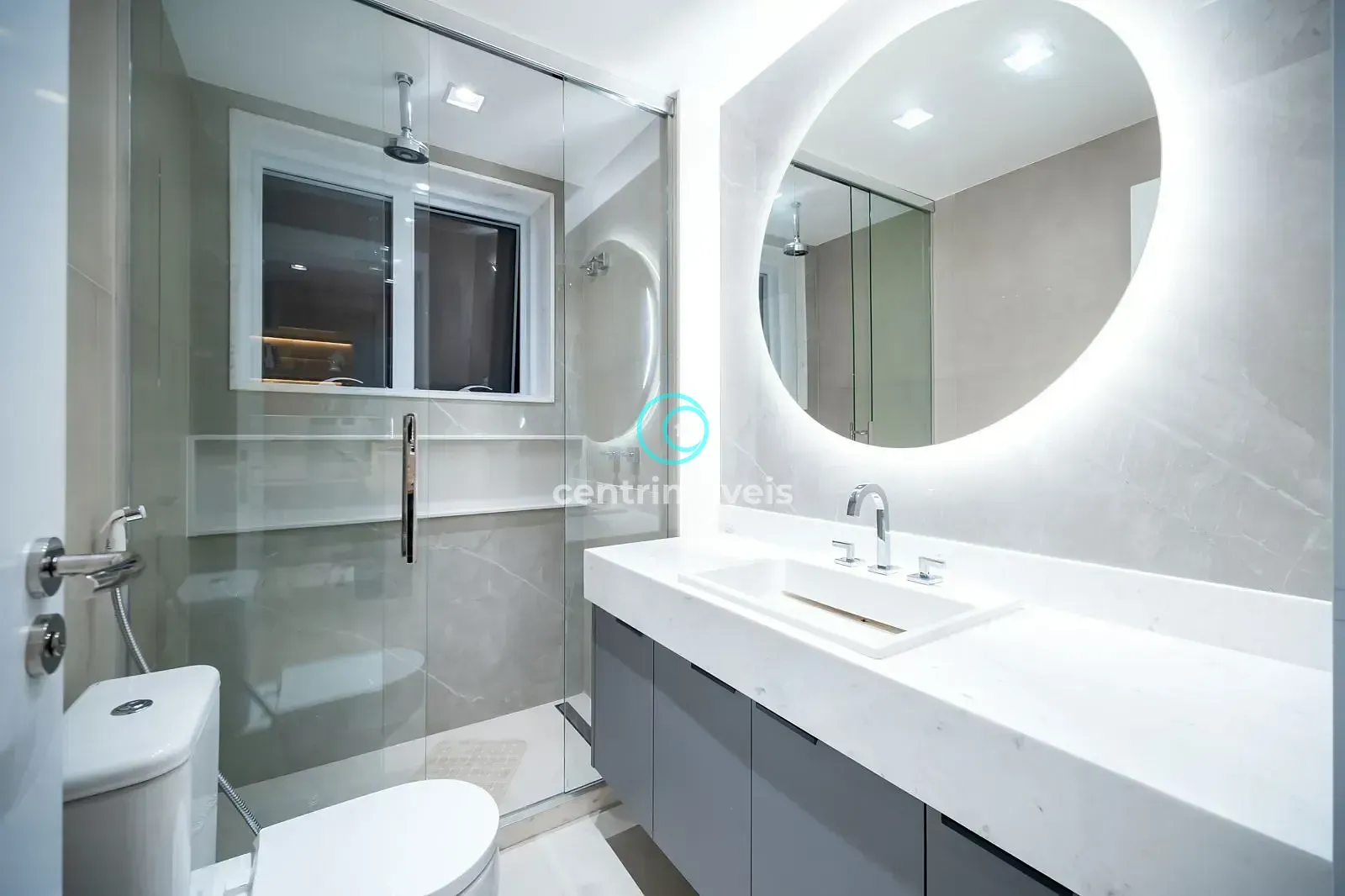 Furnished 266 m² apartment with 4 bedrooms and balcony — photo 34