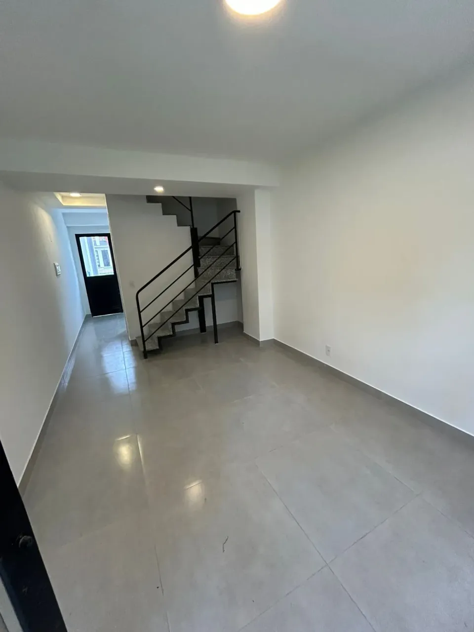 Casa com 2 quartos e varanda em condomínio com lazer — photo 14