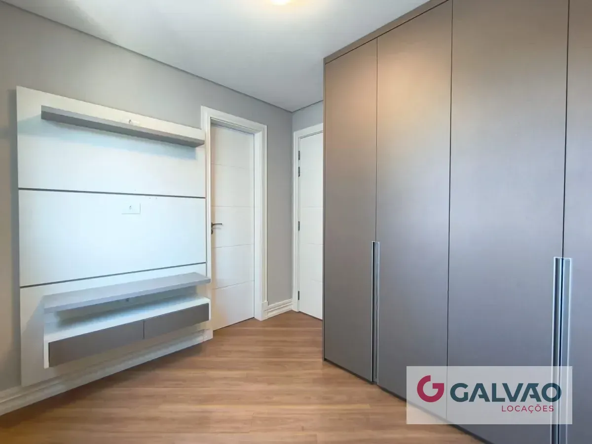 Furnished apartment, 91 m², with floor-to-ceiling windows — photo 20