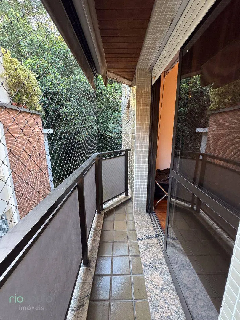 Apartment with 4 bedrooms and balconies, 370 m² — photo 30
