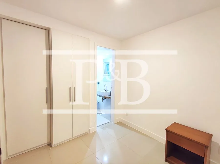 Rental apartment with 4 bedrooms and 4 bathrooms — photo 23